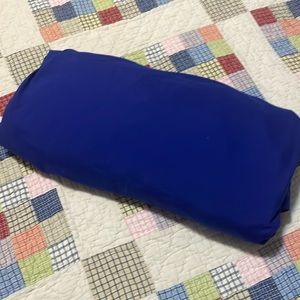 Blue fitted sheet